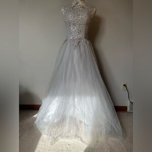 Lite in the Box lavender gray Lace bead and Tulle Gown Size 4